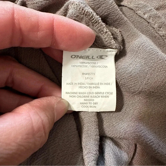 O'neil women's size small flowy grey blouse - Picture 3 of 5
